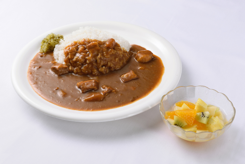 マンゴーカレー（ミニフルーツ付）