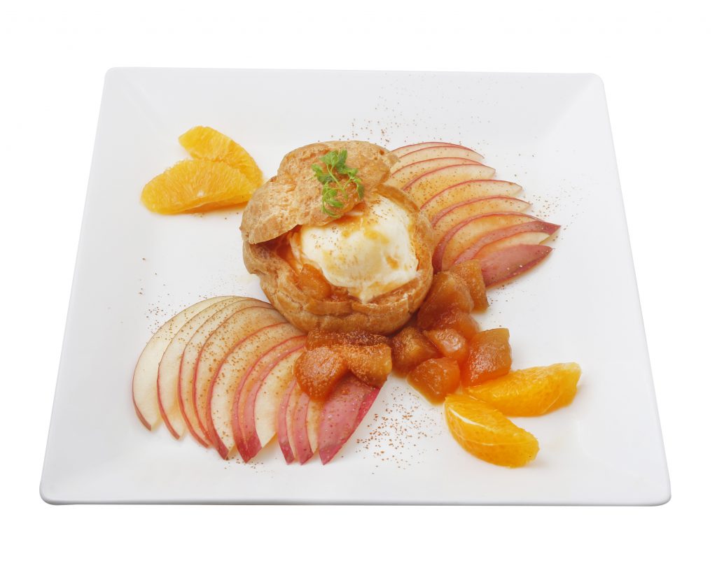 信濃町 旬果とカラメルシュークリーム