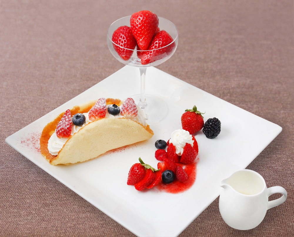 【日本橋総本店】3種の苺つ゛くしフ゜レート