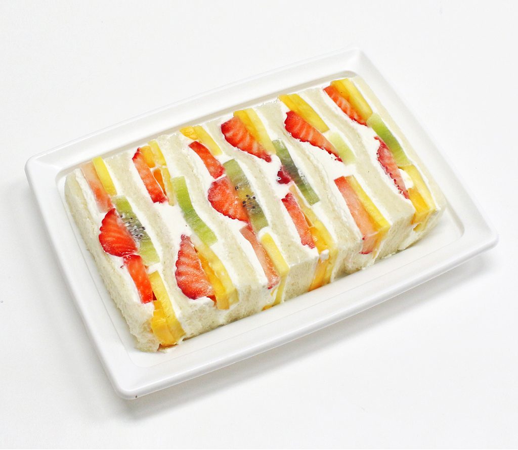 フルーツサンドイッチ