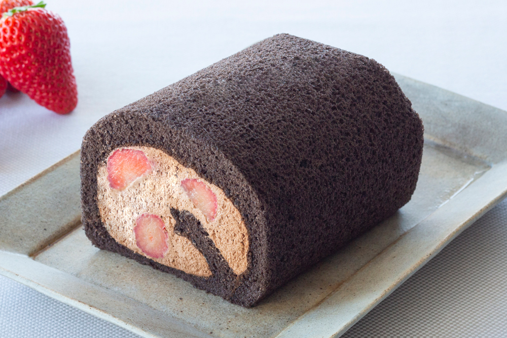SS_strawberry_chocolateroll