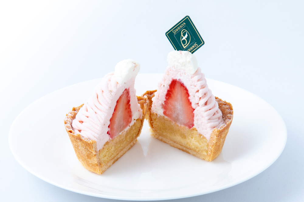 苺と桜餡のモンブラン