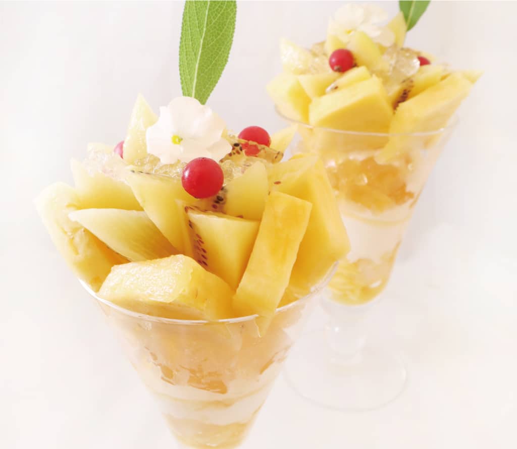 パイナップルとキウイのゴールデンパフェ