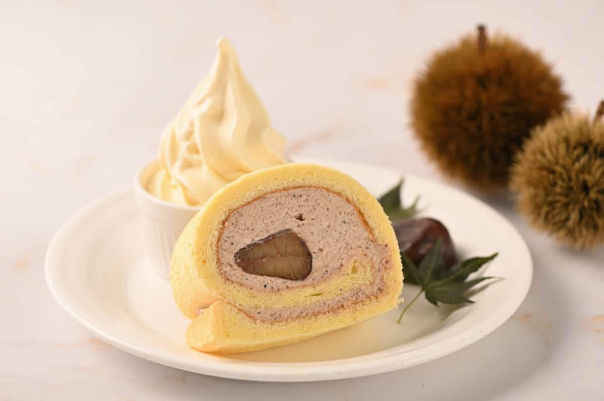 マロンロールケーキ画像